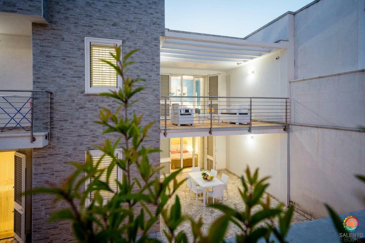 Perle Del Mare - Appartamenti Di Pregio 70M Spiaggia Pescoluse 佩斯科勒海滨 外观 照片